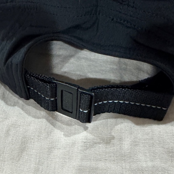 lululemon athletica Race to Place Black Run Hat 2.0 - Picture 6 of 7